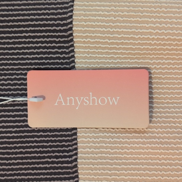 Anyshow Colorblock Ribbed Long-sleeve Crewneck Top NWT - Picture 4 of 8